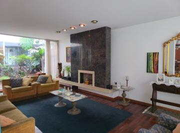 Casa de 4 habitaciones, Lima · Casa con Jardín, Chimenea y Amplios Ambientes en La Aurora – Miraflores
