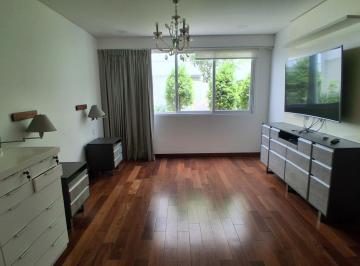 Departamento · 200m² · 3 Dormitorios · 2 Estacionamientos · Departamento en Venta en Calle Los Castaños