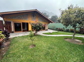 Casa · 100m² · 3 Dormitorios · 3 Estacionamientos · Casa Alquiler Cieneguilla, Jardín, 3 Dorm., 1 Nivel, Rústica