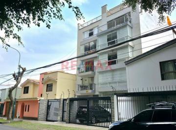 Departamento de 3 habitaciones, Lima · Departamento en Venta Frente a Parque – La Liguria, Surco