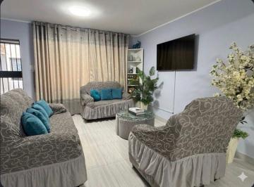 Casa de 7 habitaciones, Lima · Casa en Venta en Comas | 2 Departamentos Individuales + Azotea | 160 m² de Terreno