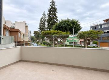 Departamento de 3 habitaciones, Lima · Flat de Estreno con 2 Terrazas y Vista a Parque en Barranco
