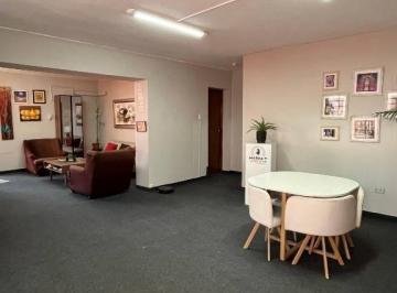 Oficina comercial · 311m² · 4 Estacionamientos · Oficina en Aurora