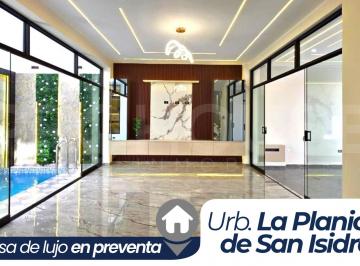 Casa de 7 habitaciones, Trujillo · La Planicie de San Isidro - Casa en Preventa en Esquina y Frente a Parque