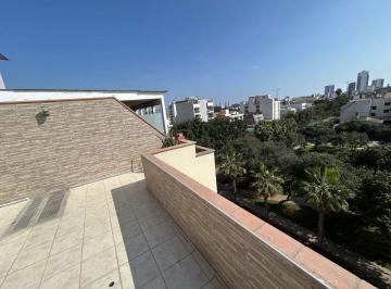 Departamento de 4 habitaciones, Lima · Triplex Frente Parque Maria Reiche, 4 Dorm, 1 Cochera