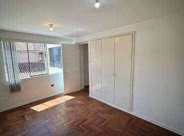 Departamento de 3 habitaciones, Cusco · ¡Departamento en Venta – Remodelado, Amplio y con Cochera en Wanchaq! ️