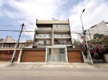 Departamento · 278m² · 4 Dormitorios · 2 Estacionamientos · Dúplex a Precio de Ocasión - Tambo de Monterrico