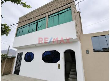 Casa · 148m² · 12 Dormitorios · Casa en Puente Piedra