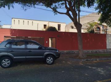 Casa de 6 habitaciones, Lima · ¡Exclusividad, Seguridad y Comodidad en un Solo Piso! – La Molina Vieja