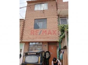 Casa · 180m² · 2 Dormitorios · Se Vende Casa Urbana en Ventanilla