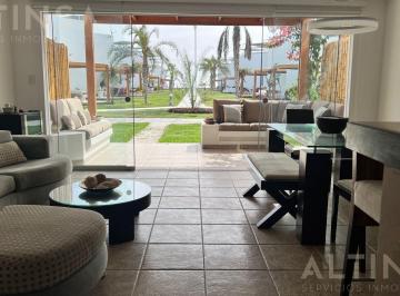 Casa · 140m² · 4 Dormitorios · 2 Estacionamientos · Casa con Vista Directa Al Mar en Condominio Asia del Mar
