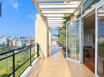 Departamento · 1372m² · 4 Dormitorios · 10 Estacionamientos · El Privilegio de Vivir Frente Al Golf