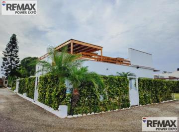Casa · 220m² · 4 Dormitorios · 2 Estacionamientos · Venta Hermosa Casa de Playa en Asia