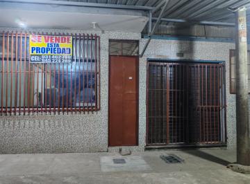Casa de 4 habitaciones, Coronel Portillo · Venta de Casa con Local Comercial, Yarinacocha, Jr Calleria #1084