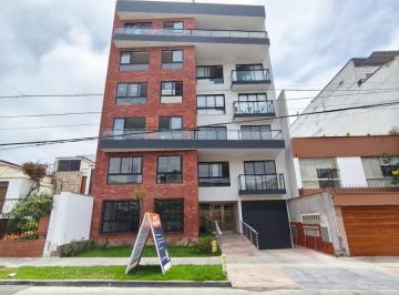 Departamento · 173m² · 4 Dormitorios · 1 Estacionamiento · Vendo Tríplex Remodelado con Balcón, Terraza y Jardín – 173.30 m² | Urb. Chama, Surco