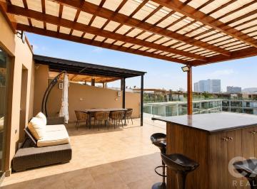 Departamento · 192m² · 4 Dormitorios · 2 Estacionamientos · Venta Duplex 272 M²/4hb/en Condominio Shamrock Cerca a Magister y U Lima