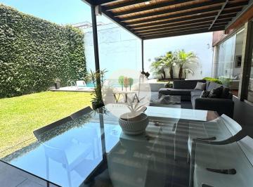 Casa · 770m² · 5 Dormitorios · 3 Estacionamientos · Casa - Miraflores