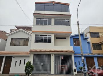 Casa · 295m² · 7 Dormitorios · 1 Estacionamiento · Ocasion: Venta Casa 4 Pisos Honor y Lealtad Surco