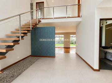 Casa de 4 habitaciones, Lima · Alquiler - Moderna Casa en Condominio de At 381 m²