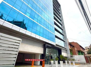 Oficina comercial , Lima · Oficina en Venta en La Encalada - At: 100 m² - Centro Empresarial - 2 Estacionamientos