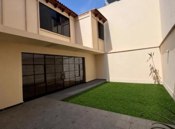 Casa de 5 habitaciones, Lima · Se Vende Casa 2 Plantas en Pueblo Libre Cerca Av Bolivar Ideal Constructoras 5 Pisos