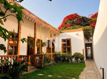 Casa · 560m² · 3 Dormitorios · 1 Estacionamiento · Casona en Venta en Barranco | 560 m² | Ideal Para Proyecto Cultural o Comercial