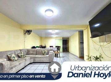 Departamento de 5 habitaciones, Trujillo · Urb. Daniel Hoyle - Departamento con Amplia Cochera Independiente en Pre - Venta
