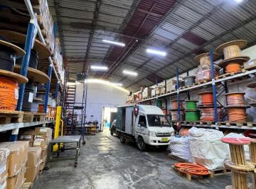 Nave industrial , Lima · Alquilo Excelente Local Para Almacen Y/o Almacen