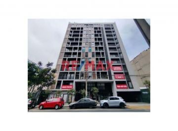 Departamento Alquiler de 2 habitaciones · Alquiler de Estreno en Miraflores – Flat 2 Dorm. con Cocina Isla, Balcón y Cochera | 62.9 m²