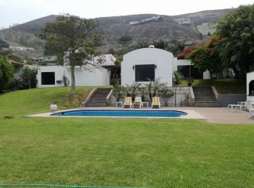 Hermosa residencia estilo Colonial de dos pisos con incomparable vista panorámic · Vendo Exclusiva Casa en Casuarinas Incomparable Vista