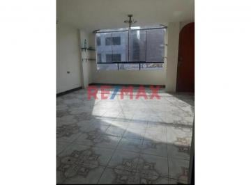 Casa de 7 habitaciones, Lima · Venta de Casa de 3 Pisos con 7 Habitaciones y 2 Tiendas en San Juan de Lurigancho
