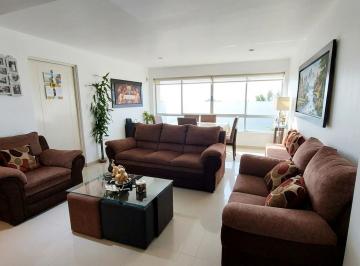 Departamento · 125m² · 3 Dormitorios · 2 Estacionamientos · Departamento Moderno en Primer Piso Elevado