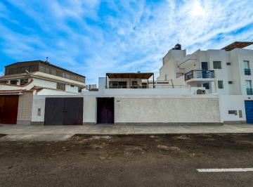 Casa · 272m² · 5 Dormitorios · 1 Estacionamiento · Venta de Casa en Naplo - Pucusana