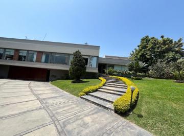 Casa de 4 habitaciones, Lima · Exclusiva Casa en Casuarinas | 2,725 m² | Piscina, Jardines y 4 Dorm.