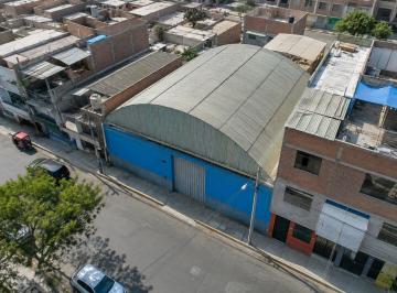 Local comercial · 560m² · Local Comercial de 560 m en Huaral Frente a un Parque - a 3 Km del Puerto de Chancay