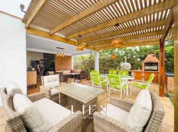 Casa de campo · 260m² · 4 Dormitorios · 3 Estacionamientos · Amplia Casa de Campo - Cond. Costa del Campo Km. 84