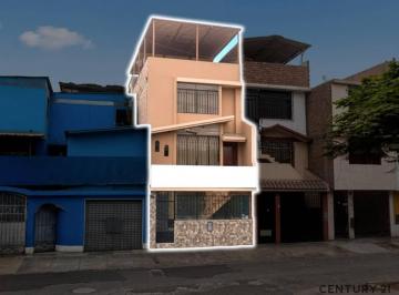 Casa · 70m² · 5 Dormitorios · Venta de Local Frente Al Hospital Cayetano Heredia