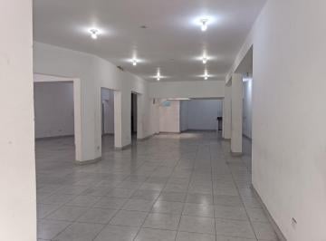 Local comercial · 240m² · 1 Dormitorio · Alquiler / Venta de Local en Bellavista