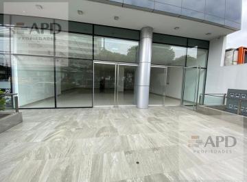 Local comercial · 206m² · 5 Estacionamientos · Alquiler de Local Comercial en Miraflores