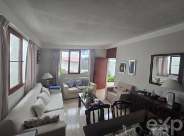 Casa · 180m² · 3 Dormitorios · Casa en Camana
