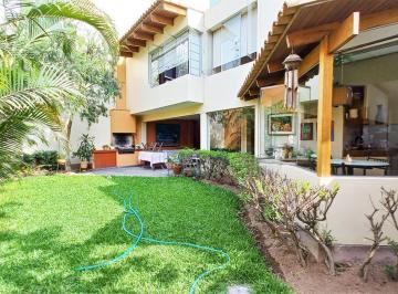 Casa · 300m² · 3 Dormitorios · 2 Estacionamientos · Casa - El Polo