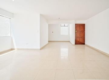 Departamento de 4 habitaciones, Lima · Buen Precio y Ubicación