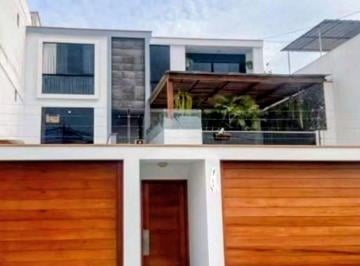 Departamento de 3 habitaciones, Lima · Amplio Dpto con Jardin en Sol de La Molina