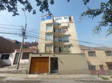 Departamento · 217m² · 5 Dormitorios · Amplio Dúplex de 217 m² con 2 Cocinas, Jacuzzi y Balcón – Comas
