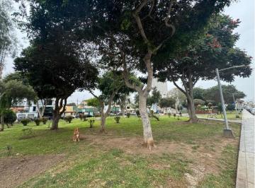 Terreno / Lote , Lima · Se Vende Casa Frente Parque en San Miguel Esquina 240 m² Excelente Ubicacion