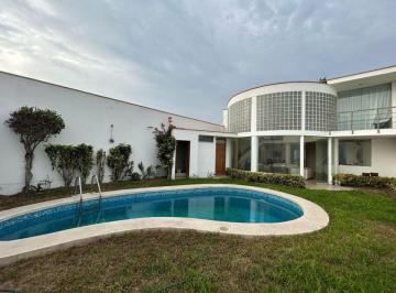 Casa de 7 habitaciones, Lima · 300 m² Terreno, Una Casa con Arquitectura Unica, 7 Dorm., Piscina Privada, a Pasos de La Bajada
