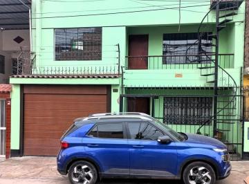Casa · 314m² · 6 Dormitorios · Venta de Casa de 3 Pisos, San Juan de Miraflores