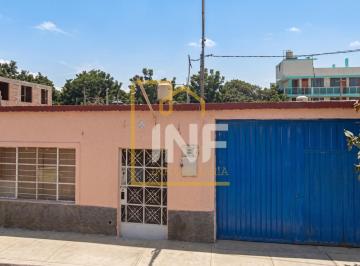 Casa · 160m² · 5 Dormitorios · 1 Estacionamiento · Casa en Venta en Pueblo Nuevo, Ica | 5 Dorm. | Cochera | Us$45,000