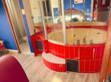 Local comercial , Lima · Casa Hotel 24 Habitaciones 5 Pisos Mas Azotea Cochera