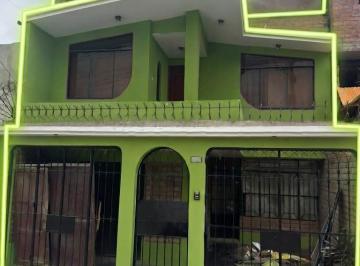 Casa · 140m² · 5 Dormitorios · 1 Estacionamiento · Se Vende Casa en Villa El Salvador